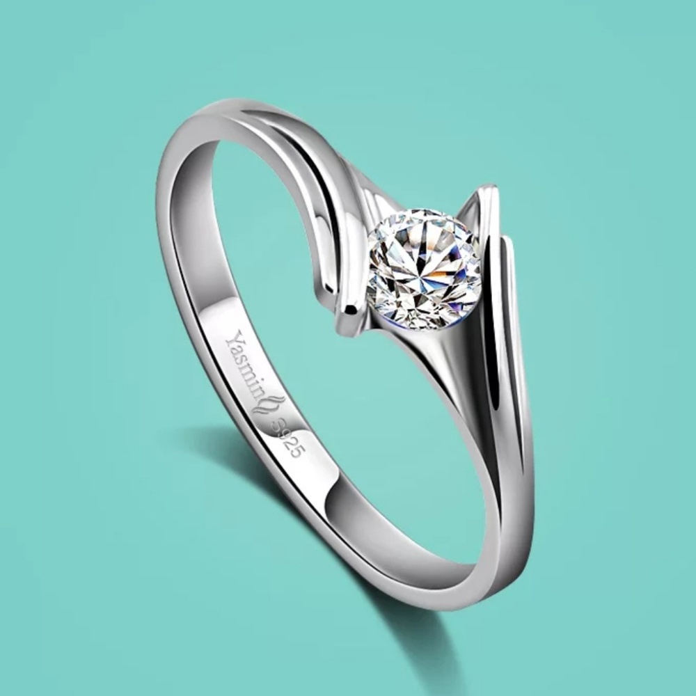 Engagement/promise ring